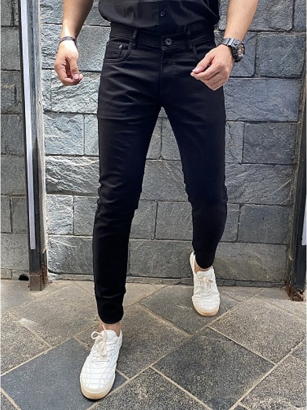     Basic Jet Black Stretchable Jeans