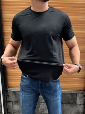             Imported Textured Black Tshirt