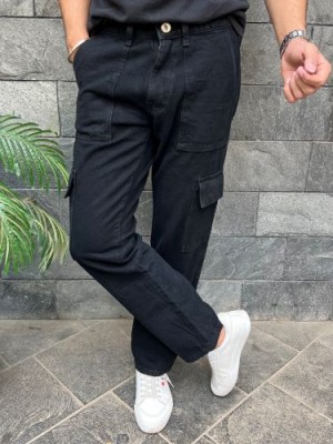                                                  Baggy Style Cargo Black Jeans