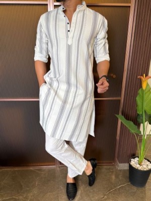                                                                                                                                                                                                                         Imported Striper Grey Printed Kurta